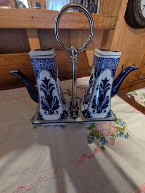 Vintage Bombay Company Porcelain Blue & White Oil & Vinegar Cruet  Set & Tray